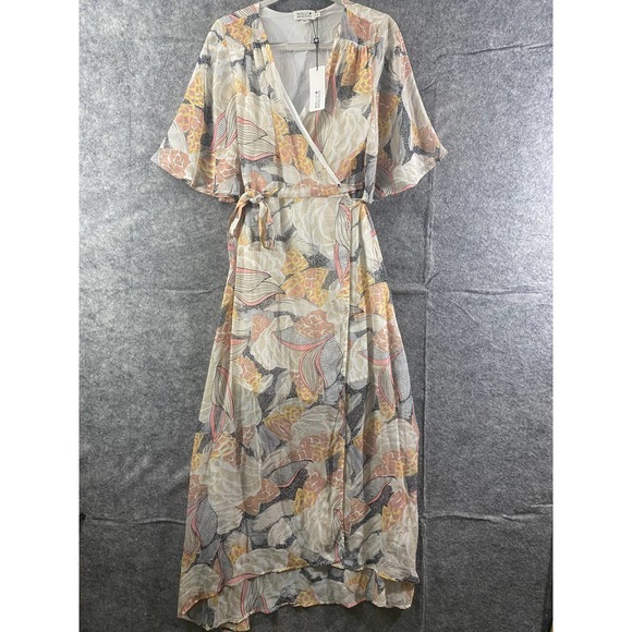 Molly Bracken Maxi Dress Medium Pink Lotus Floral Print Wrap Short Sleeve NWT - Picture 2 of 13